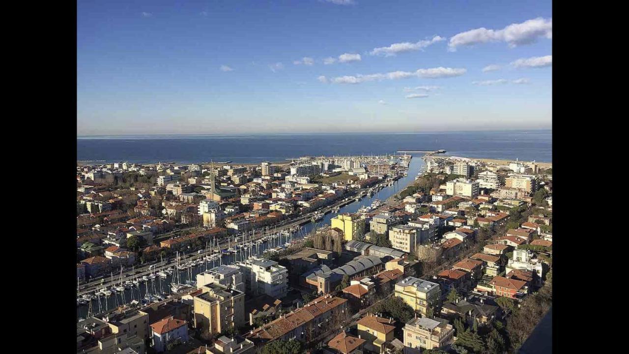 Panoramico Appartamento Vista Mare Rimini Exterior photo