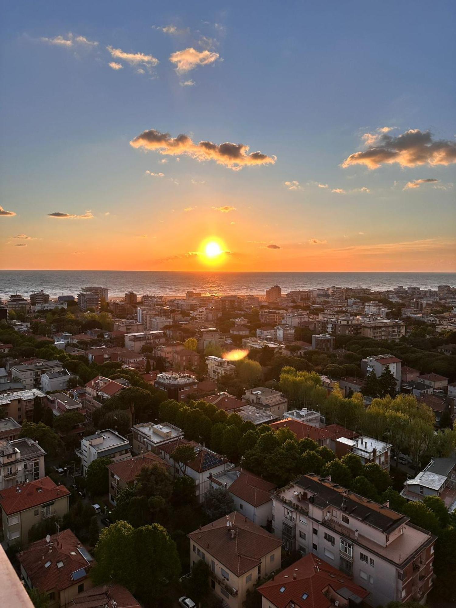 Panoramico Appartamento Vista Mare Rimini Exterior photo